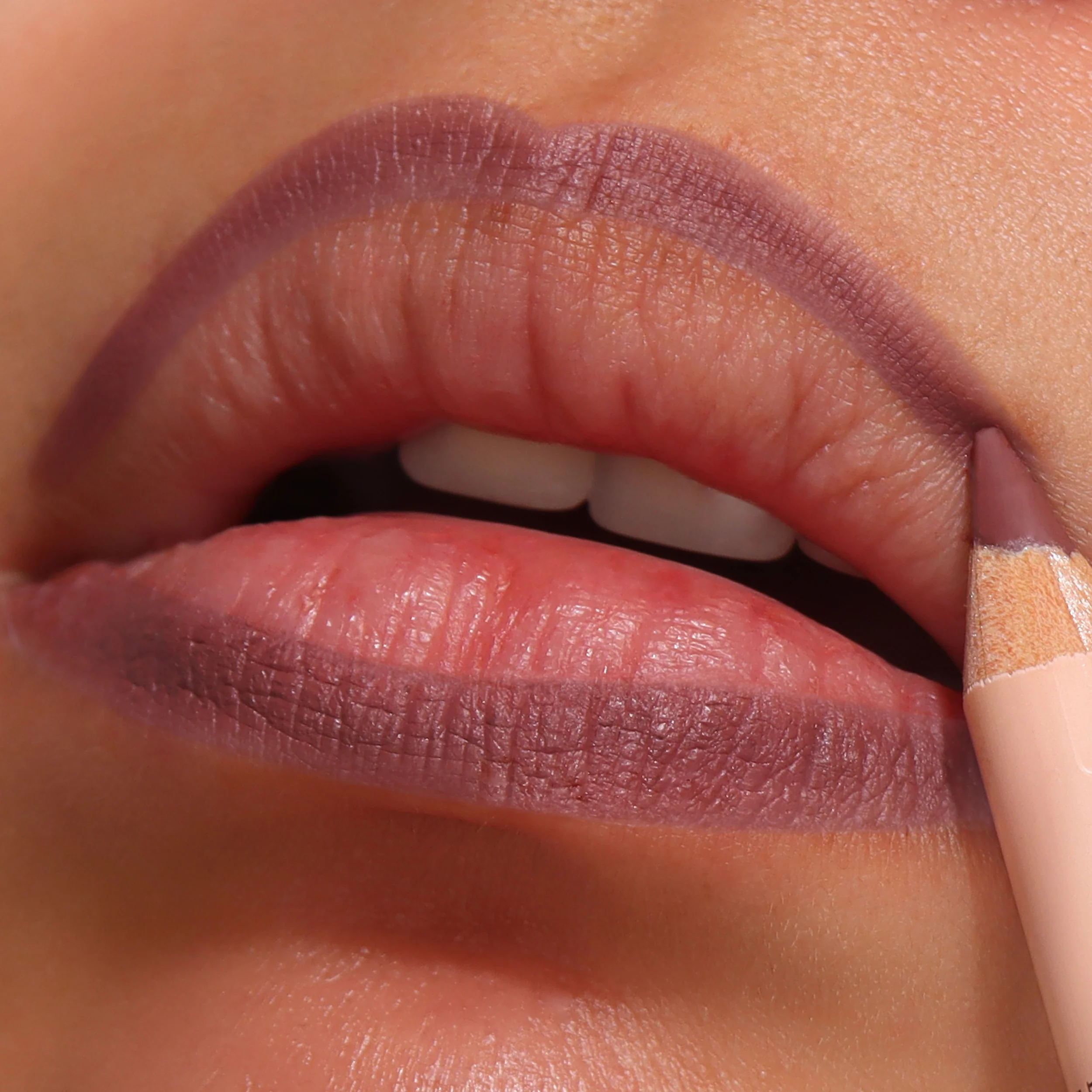 1030-Signature-Lip-Pencil-004-Honey-Rose-7.webp Signature Lip Pencil (004, Honey Rose)