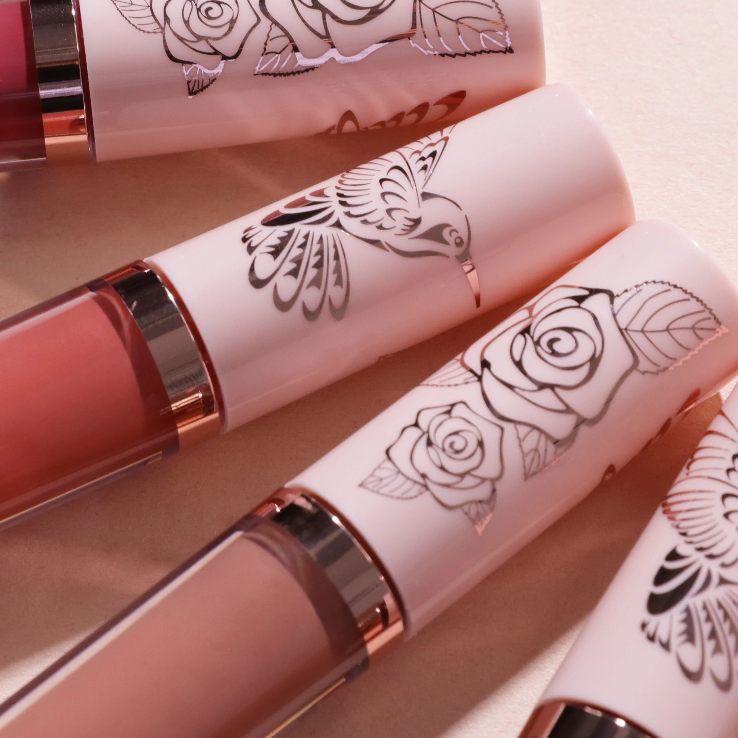 1065-Lip-Divine-Liquid-Lipstick-007-Chic-5.webp Lip Divine Liquid Lipstick (007, Chic)