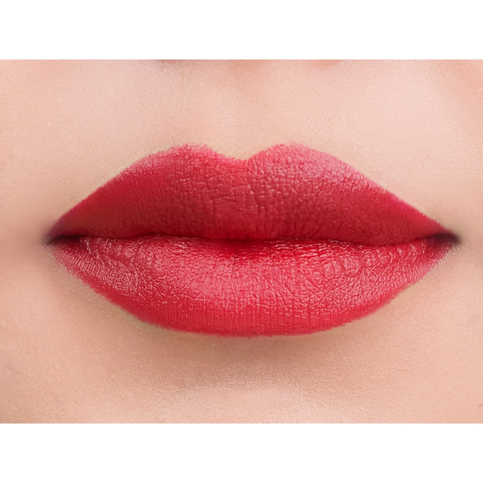 Defiant Creamy Lipstick (014, Crimson)