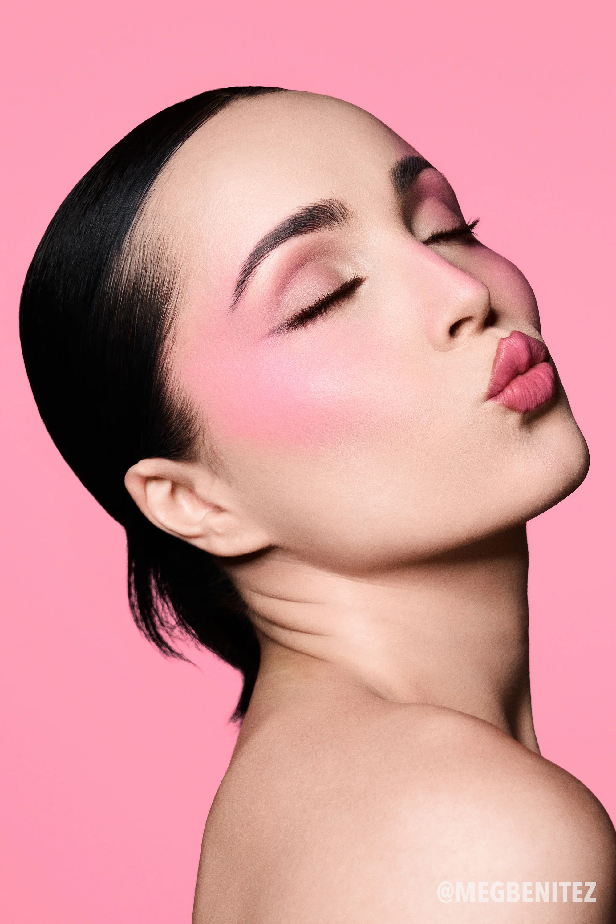 1342-Love-Spell-Powder-Blush-015-Sweet-Cheeks-4.webp Love Spell Powder Blush (015, Sweet Cheeks)