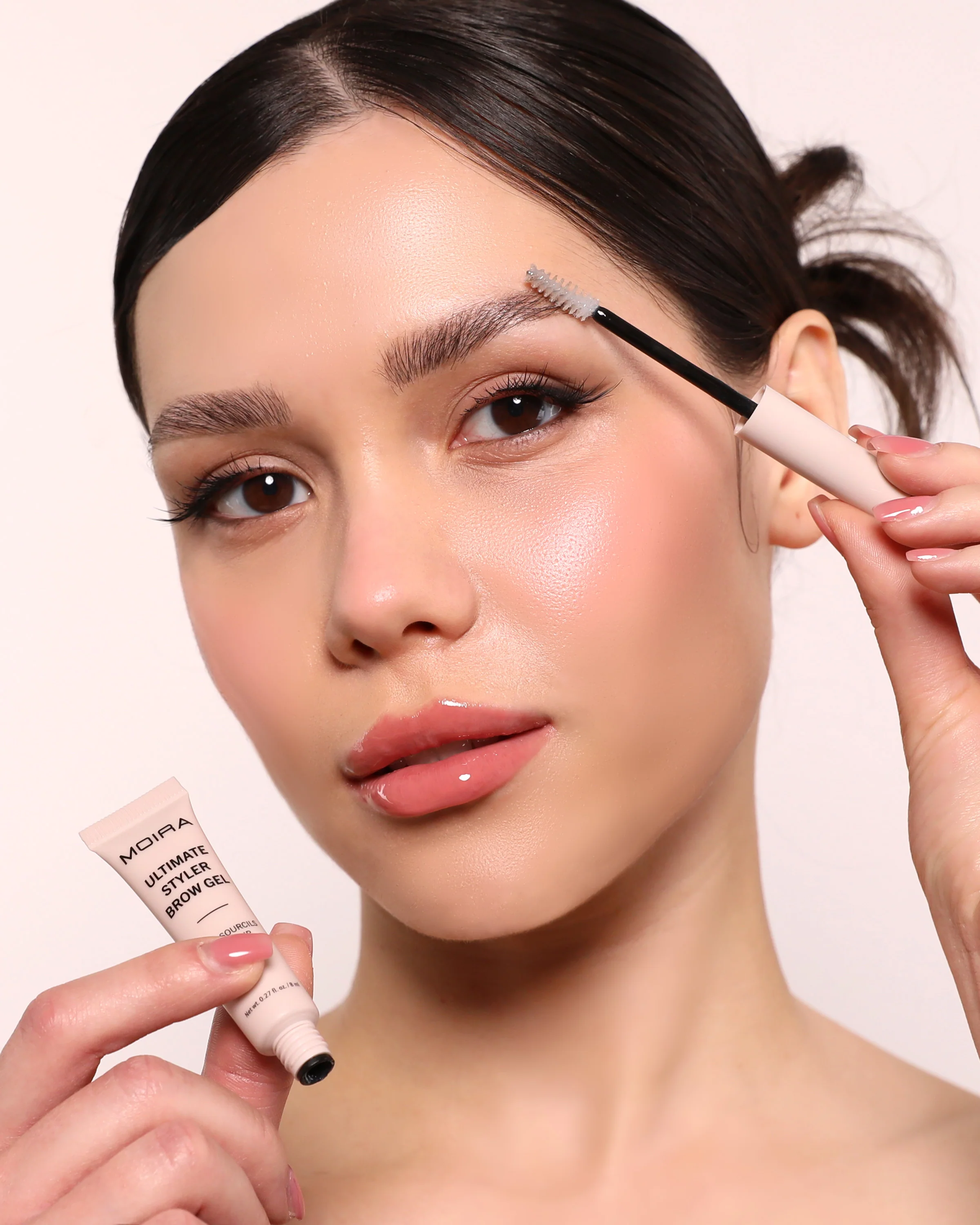 209-Ultimate-Styler-Brow-Gel-001-Clear-3.webp Ultimate Styler Brow Gel (001, Clear)