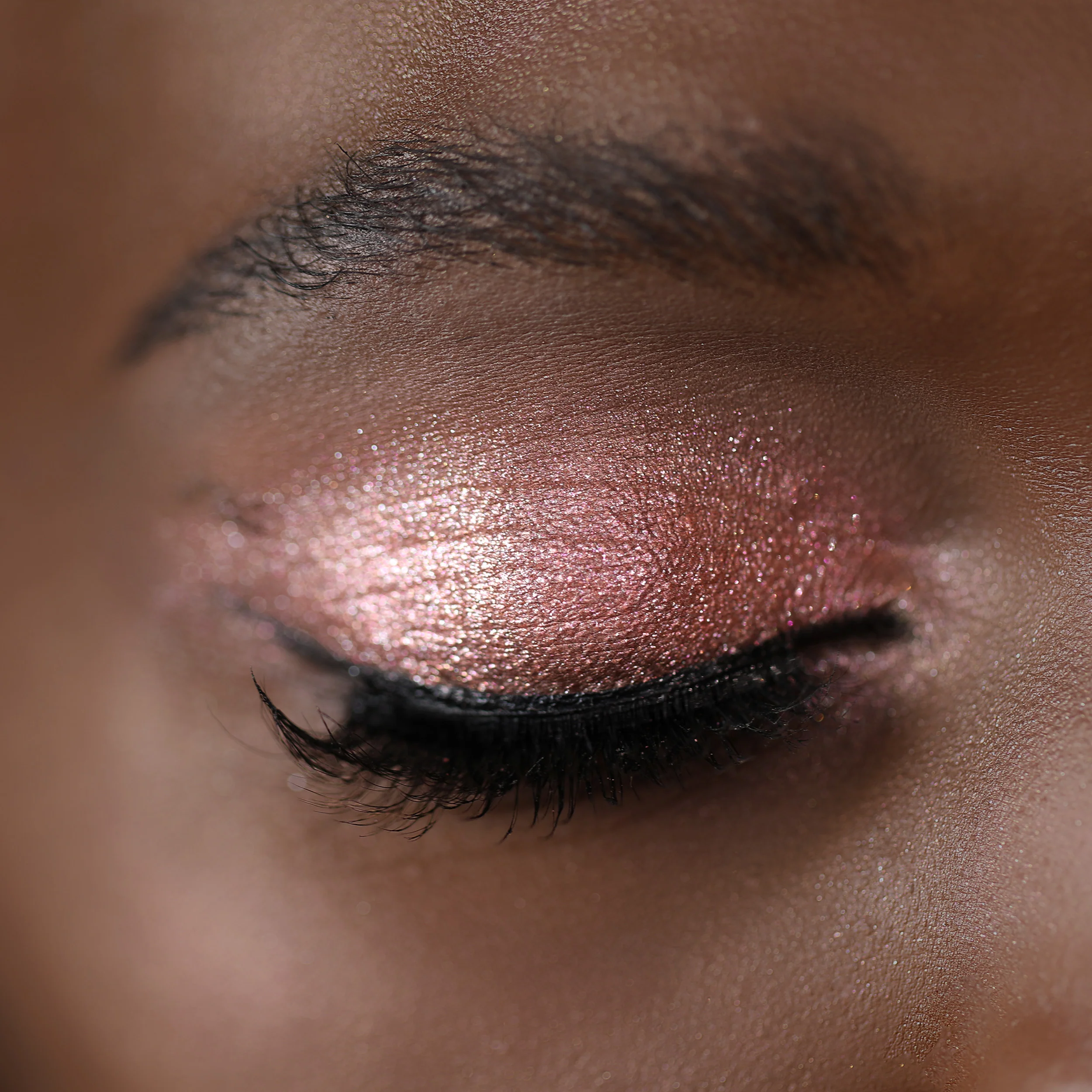 290-Chroma-Light-Shadow-002-Tempting-5.webp Chroma Light Shadow (002, Tempting)