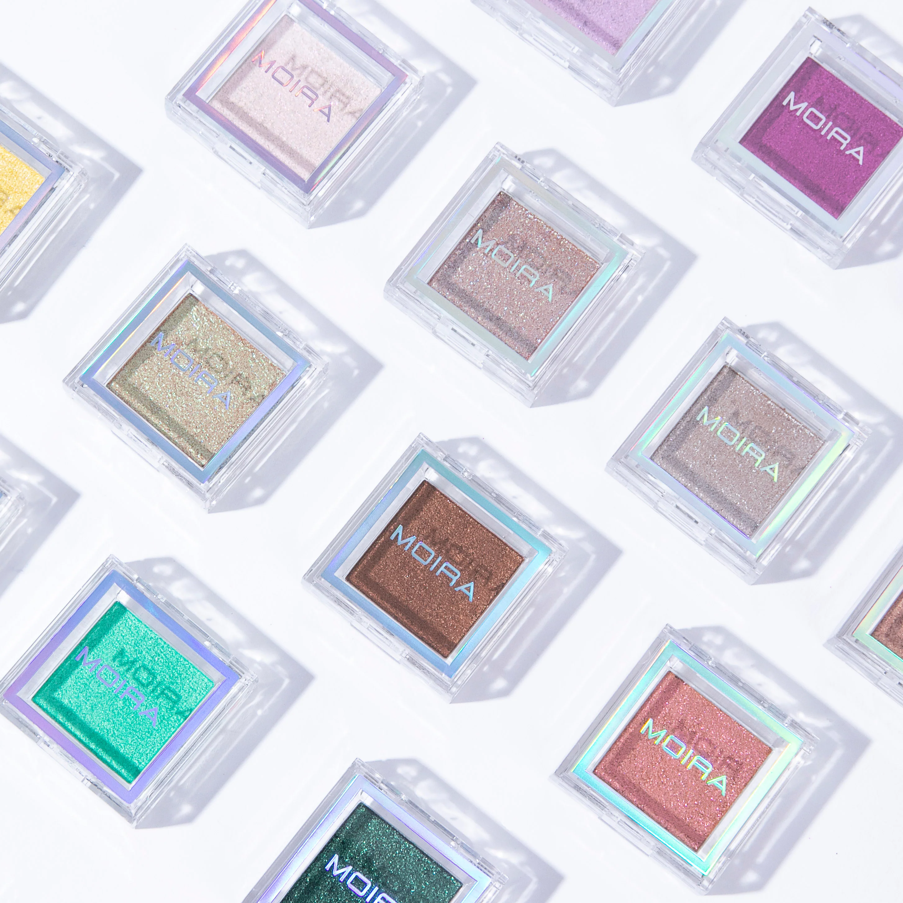 389-Lucent-Cream-Shadow-010-Jupiter-4.webp Lucent Cream Shadow (010, Jupiter)