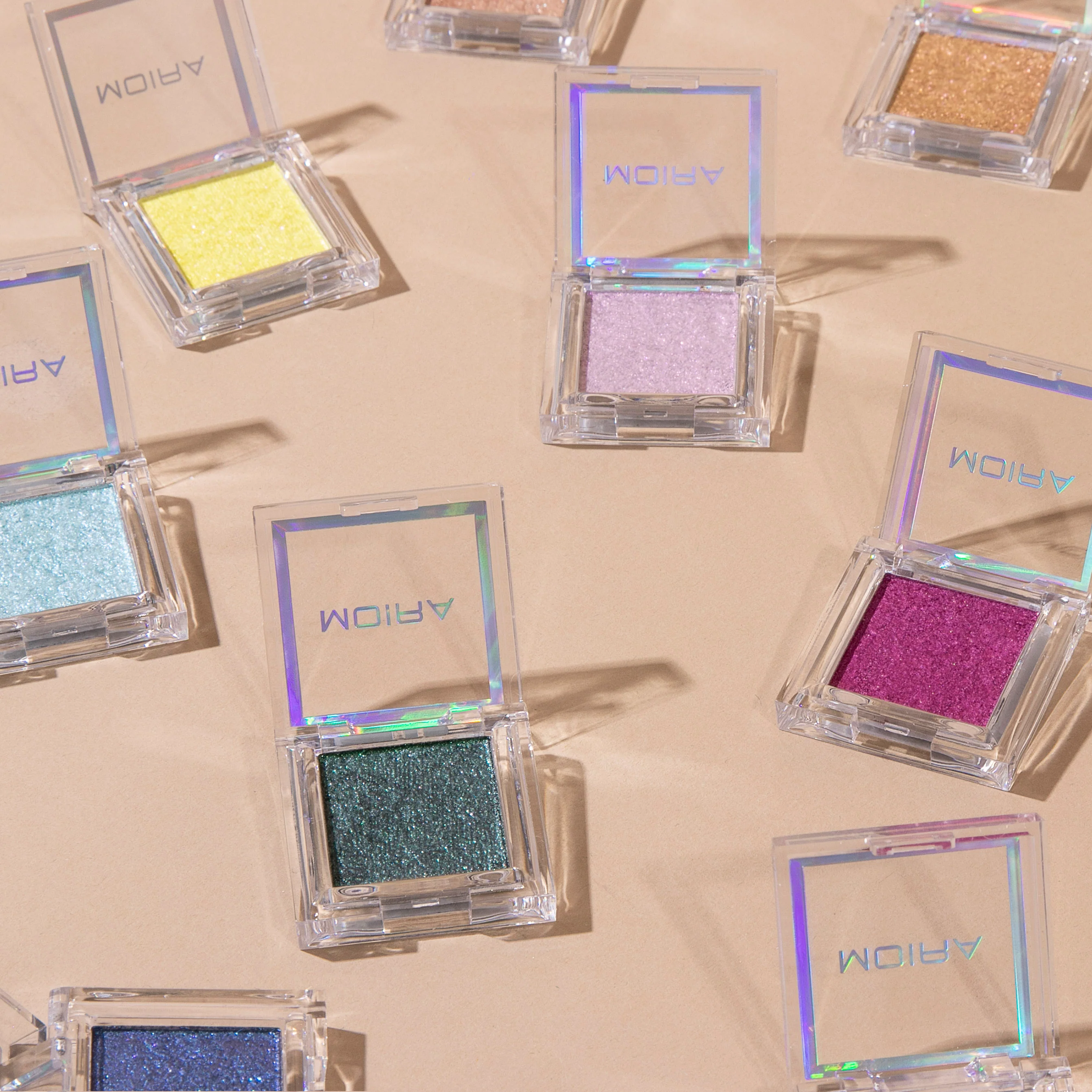 392-Lucent-Cream-Shadow-015-Cosmos-3.webp Lucent Cream Shadow (015, Cosmos)