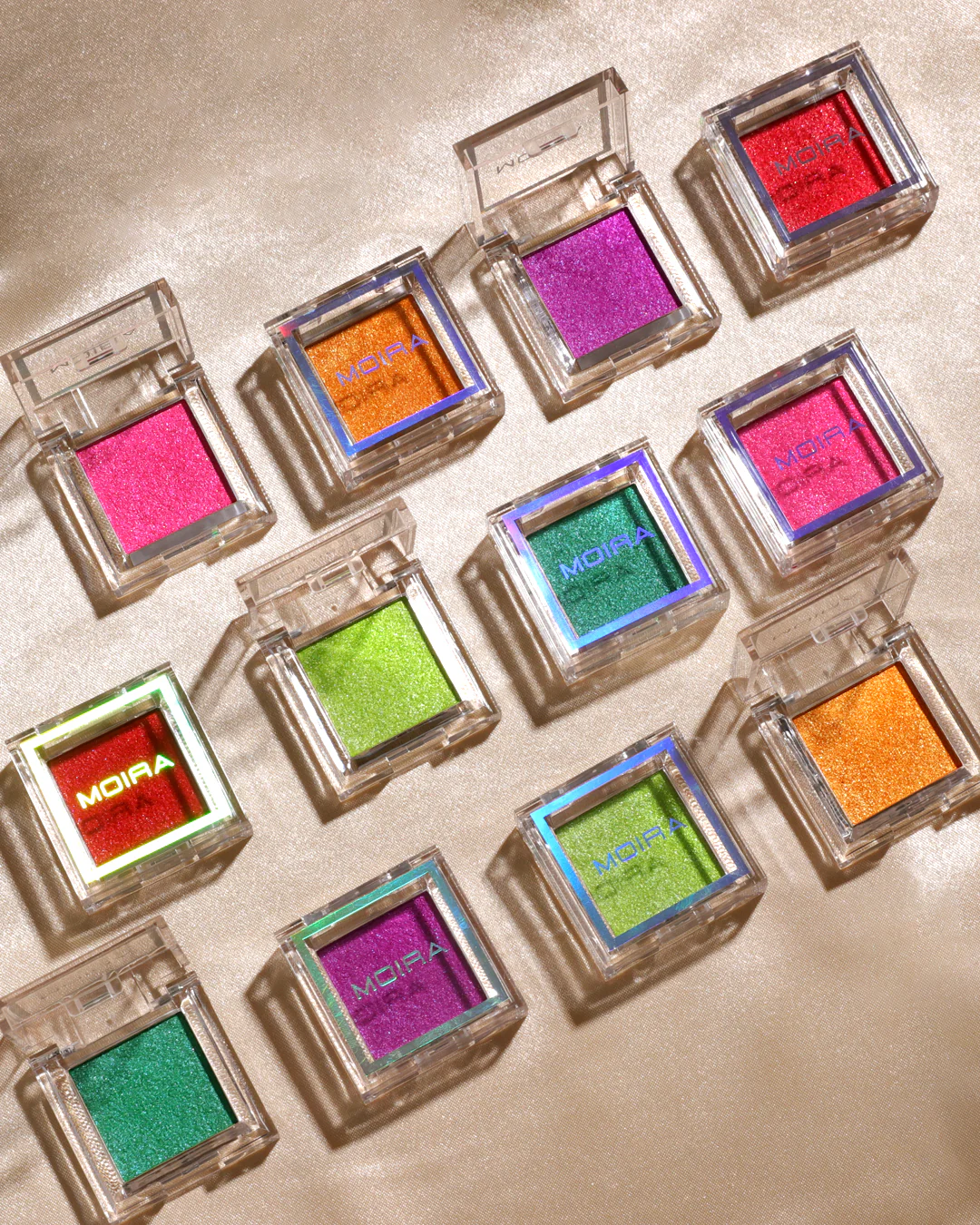 396-Lucent-Cream-Shadow-019-Vega-3.webp Lucent Cream Shadow (019, Vega)