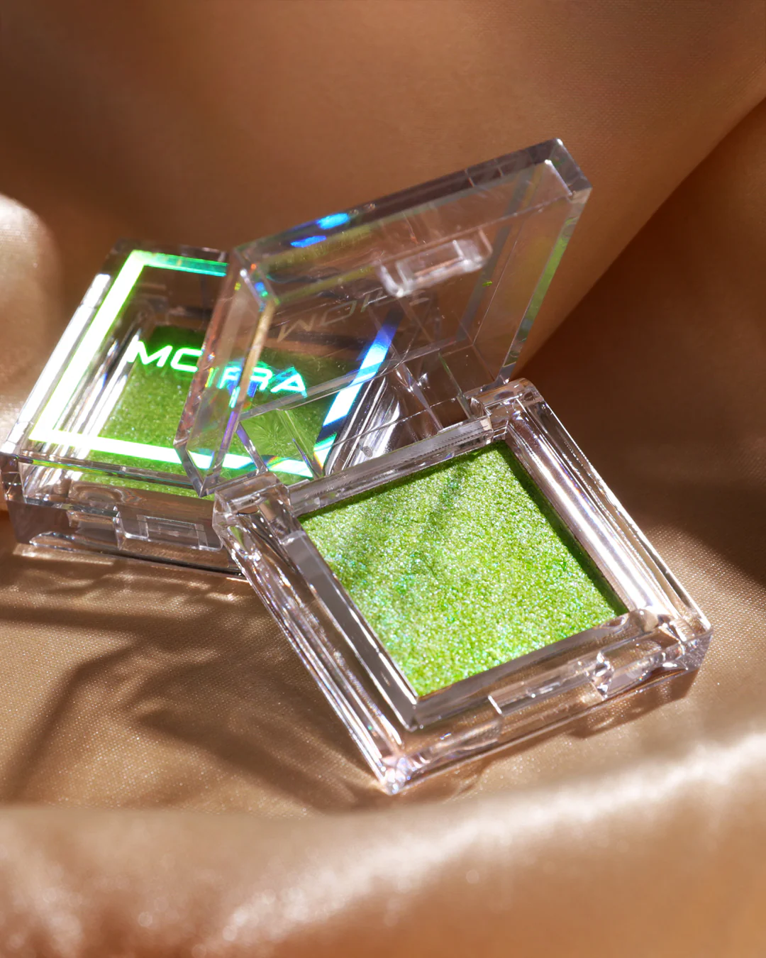 400-Lucent-Cream-Shadow-023-Aurora-5.webp Lucent Cream Shadow (023, Aurora)