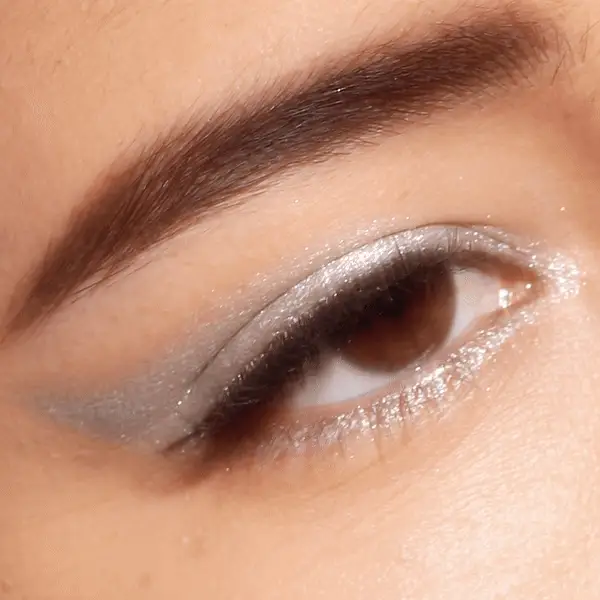 473-Statement-Shimmer-Liner-009-Silver-3.webp Statement Shimmer Liner (009, Silver)