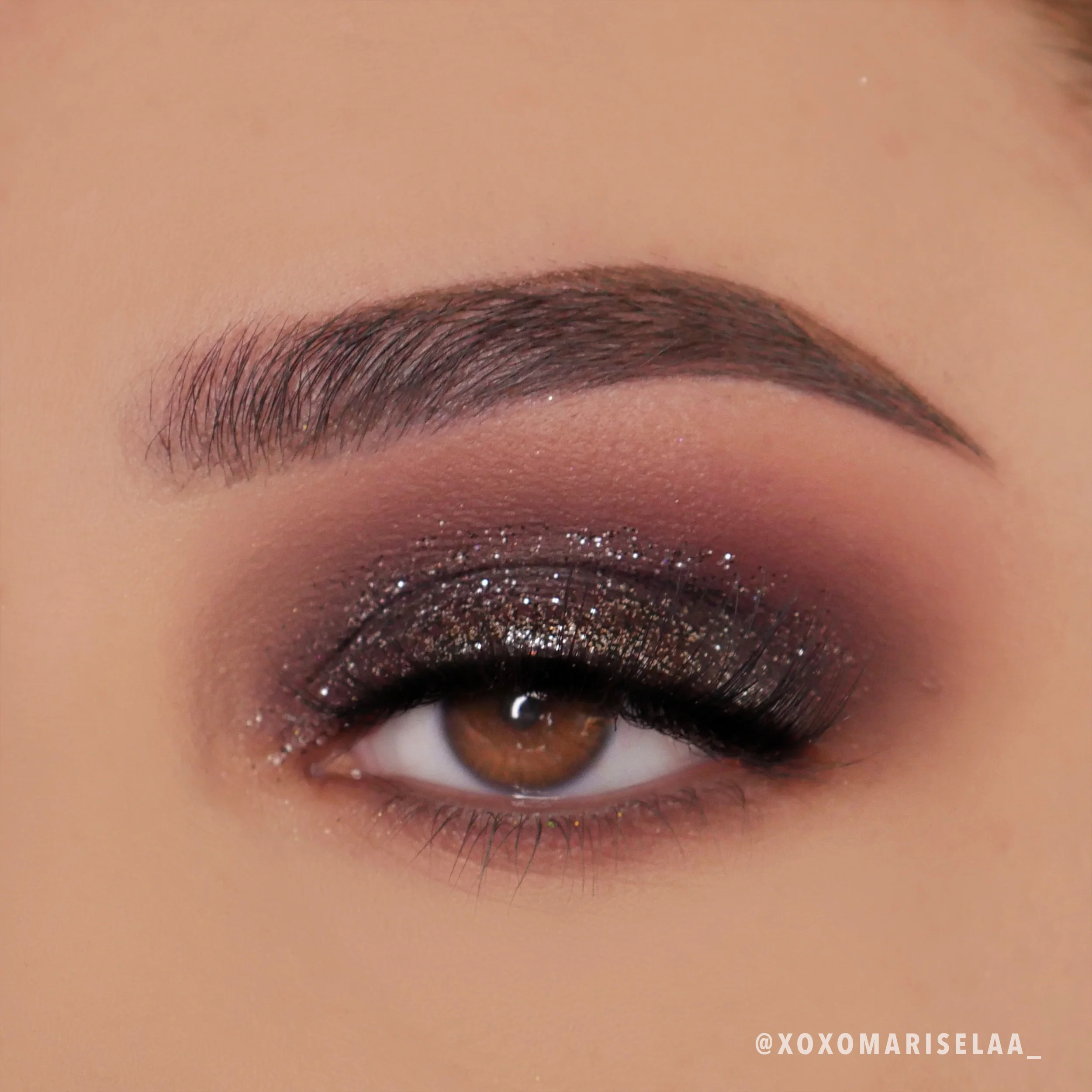 485-Glitter-Glitter-Liner-002-After-Dark-4.webp Glitter Glitter Liner (002, After Dark)