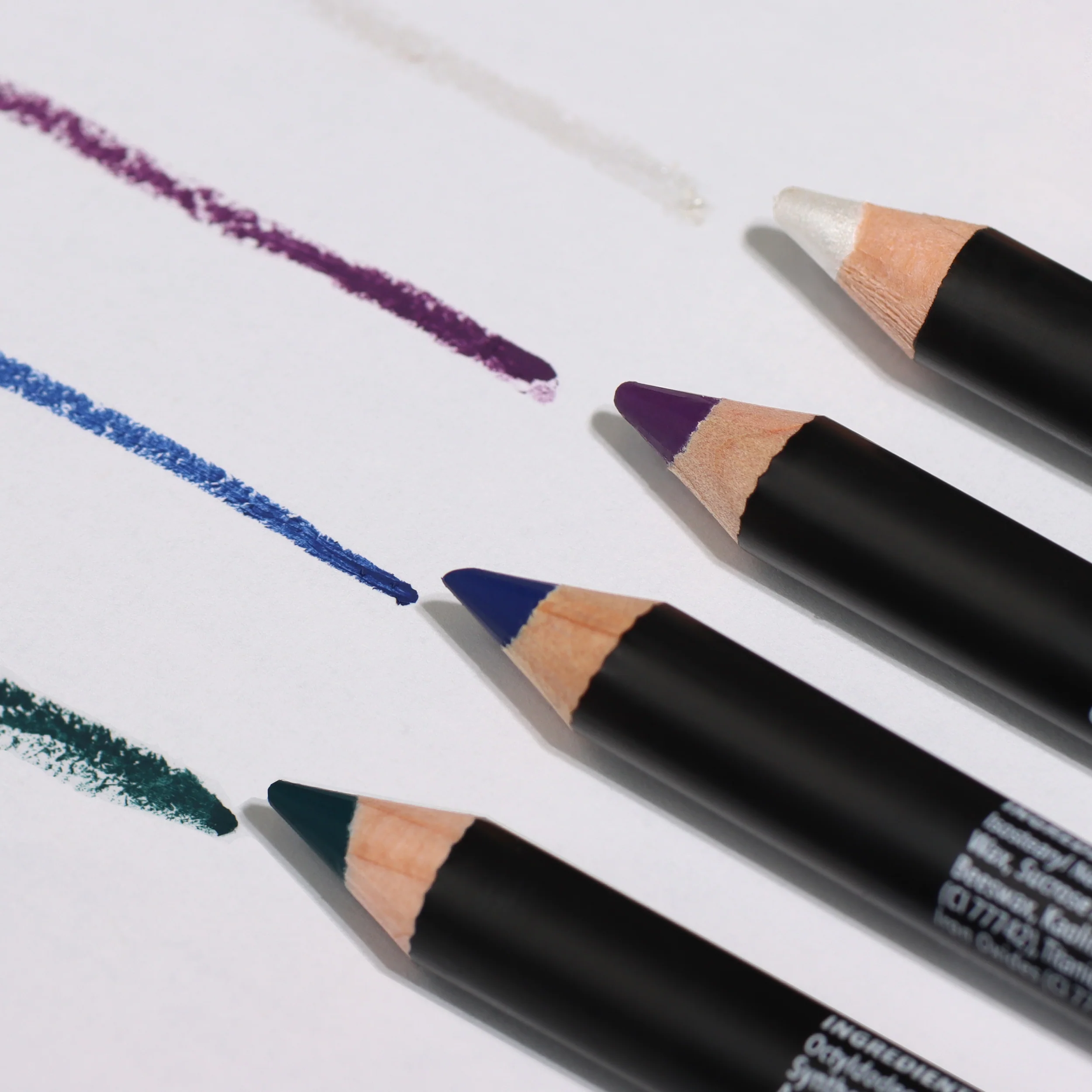 530-Eye-Exposure-Pencil-011-Sapphire-Blue-5.webp Eye Exposure Pencil (011, Sapphire Blue)