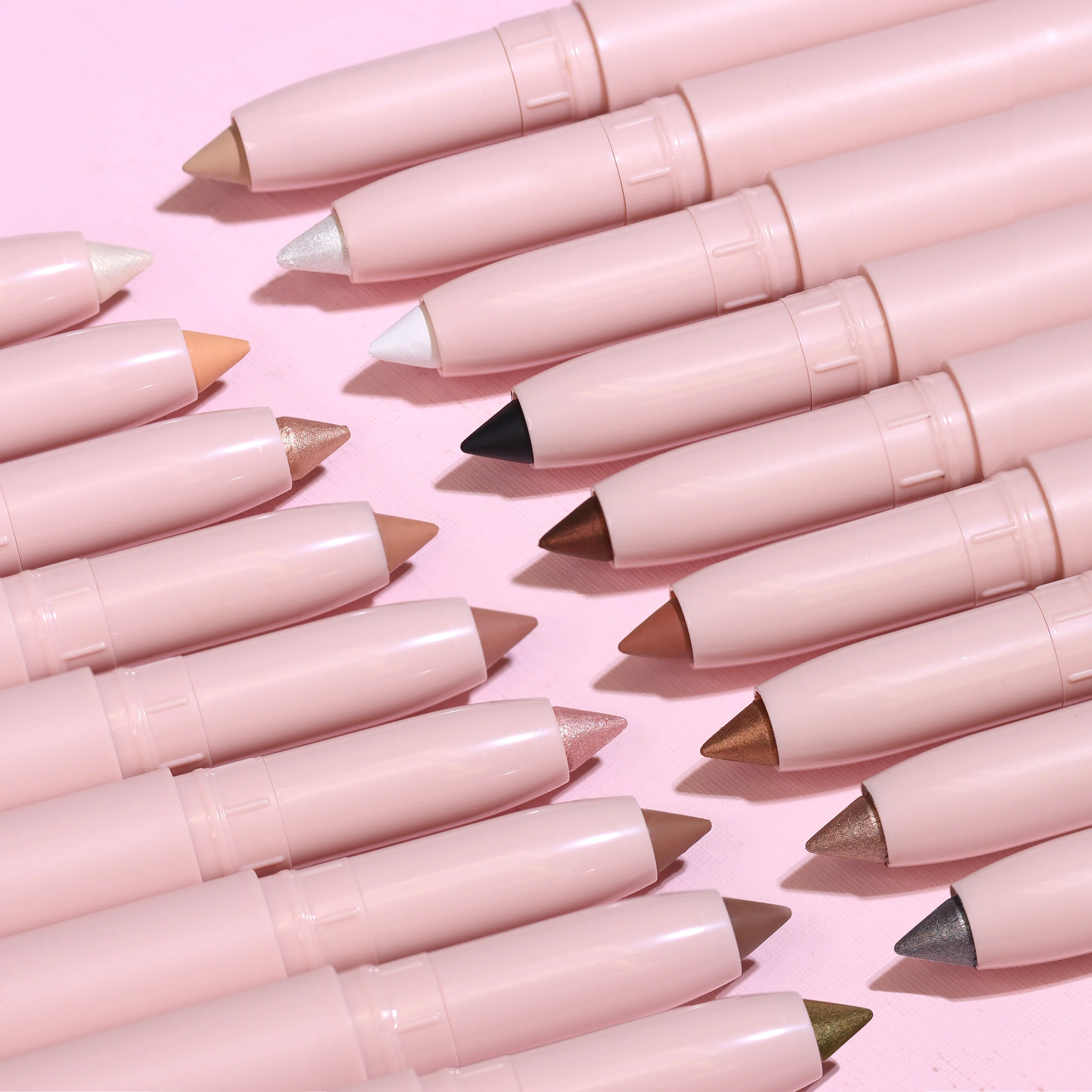 609-At-Glance-Stick-Shadow-015-Pearl-White-6.webp At Glance Stick Shadow (015, Pearl White)