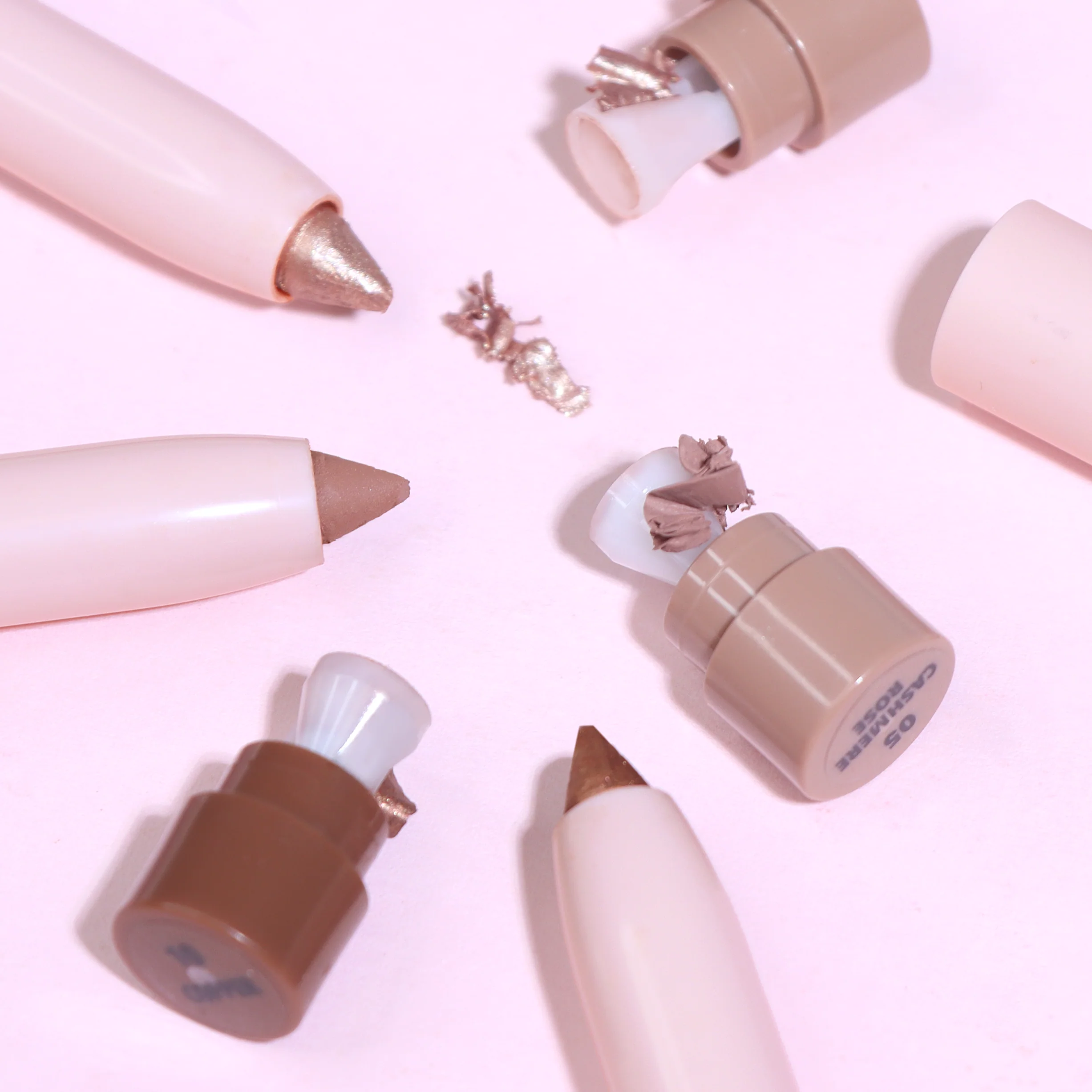 621-At-Glance-Stick-Shadow-003-Caramel-7.webp At Glance Stick Shadow (003, Caramel)