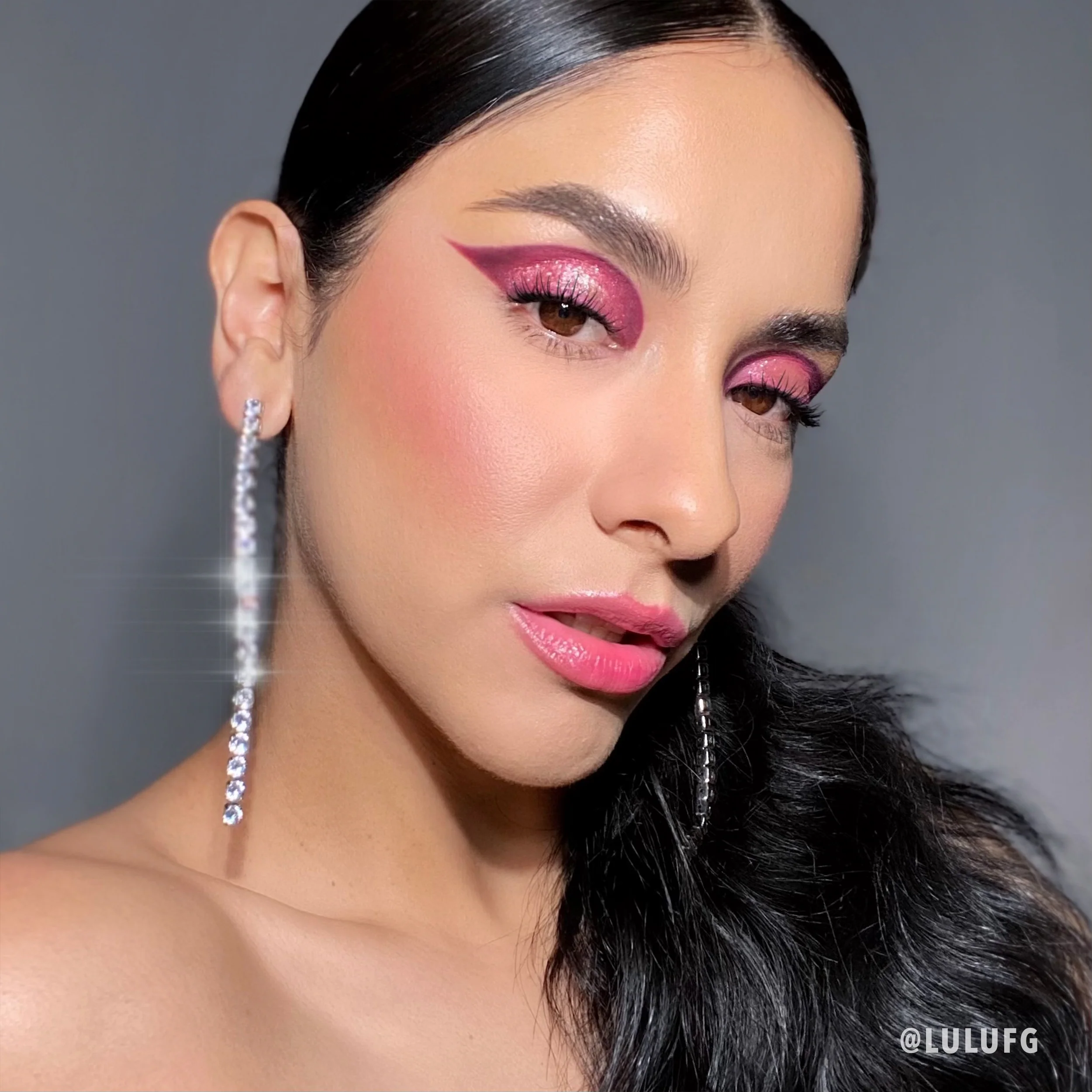 627-Diamond-Daze-Liquid-Shadow-015-Sending-Me-4.webp Diamond Daze Liquid Shadow (015, Sending Me)