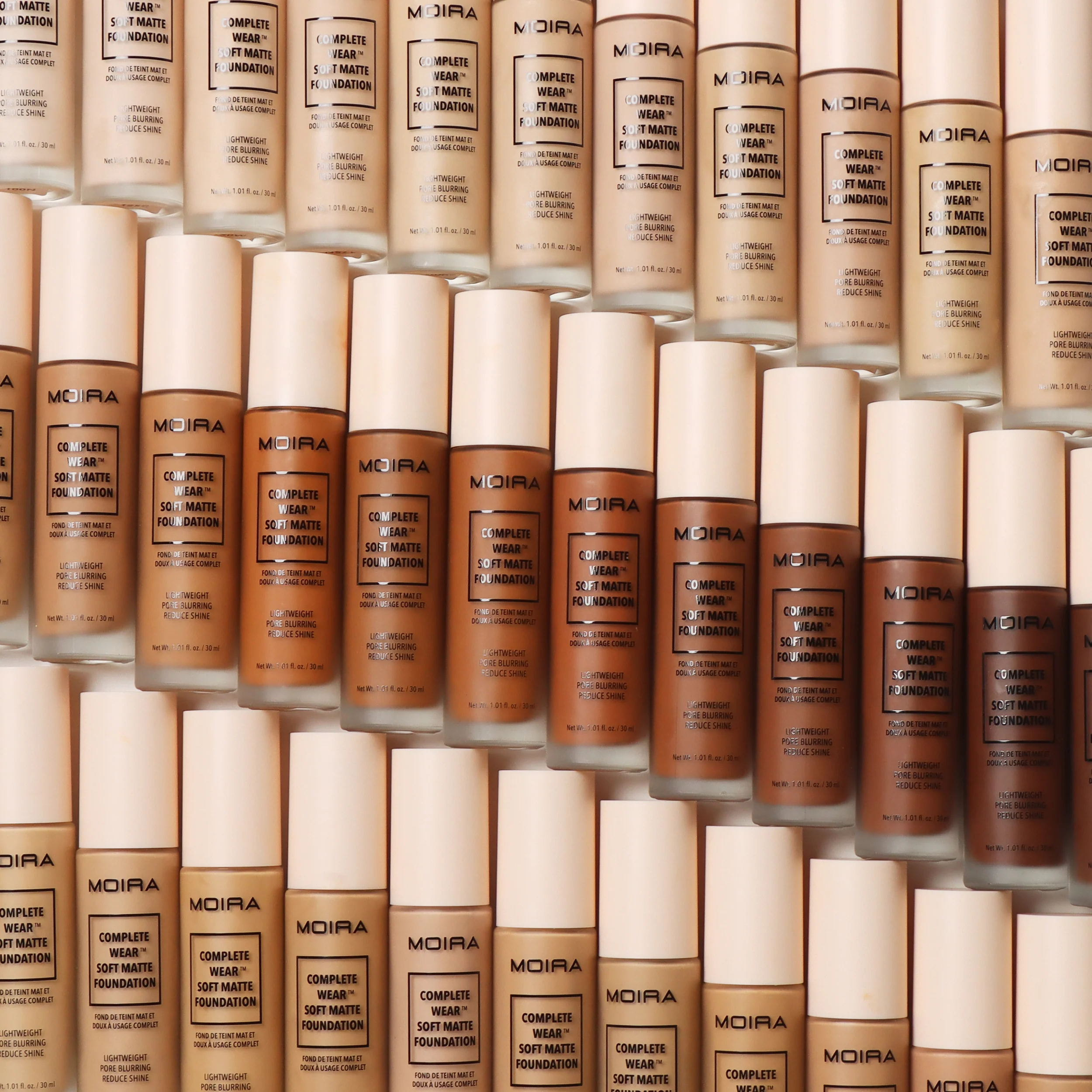 757-Complete-WearTM-Soft-Matte-Foundation-550W-6.webp Complete Wear™ Soft Matte Foundation (550W)