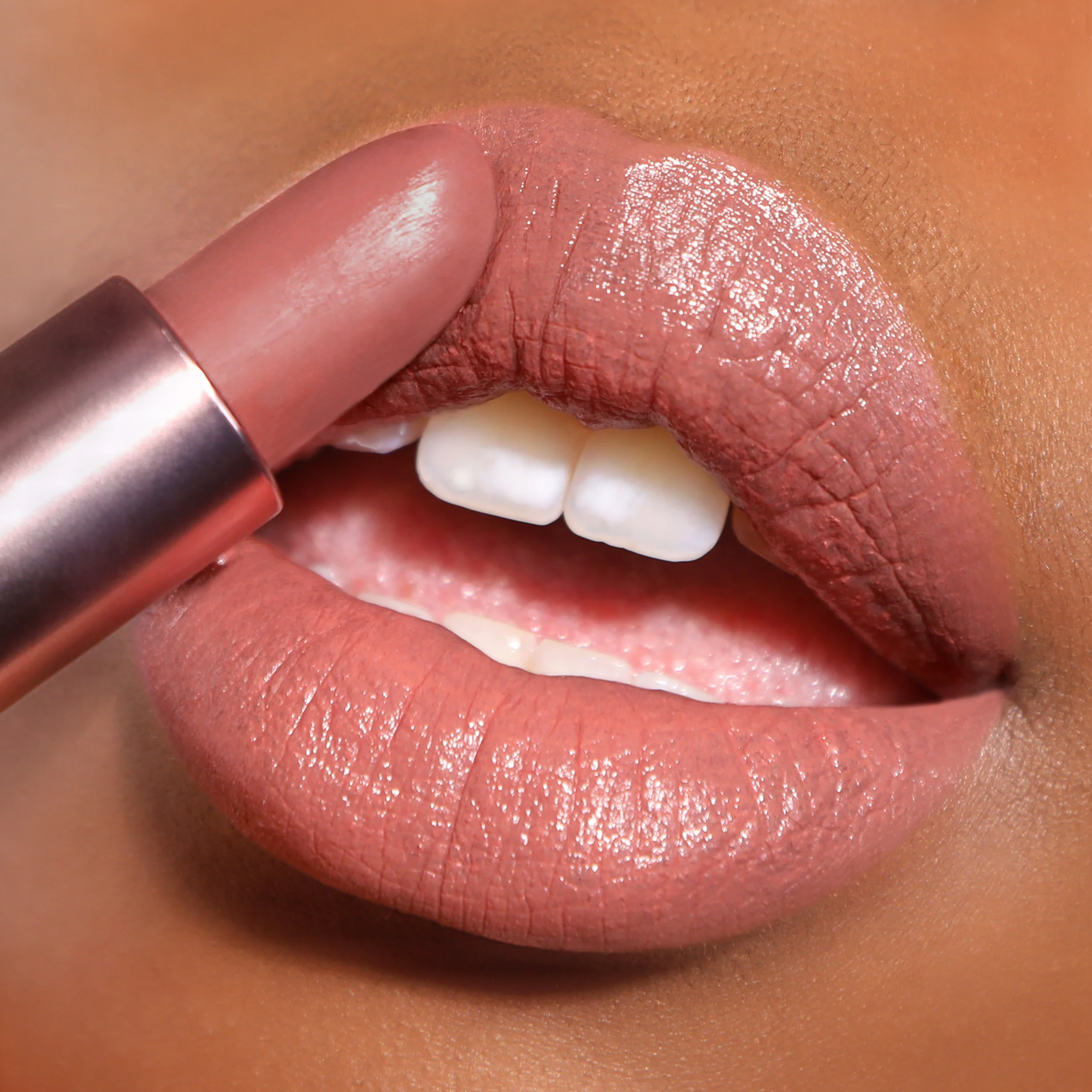 77-Lip-Goddess-Lipstick-001-Adore-5.webp Lip Goddess Lipstick (001, Adore)