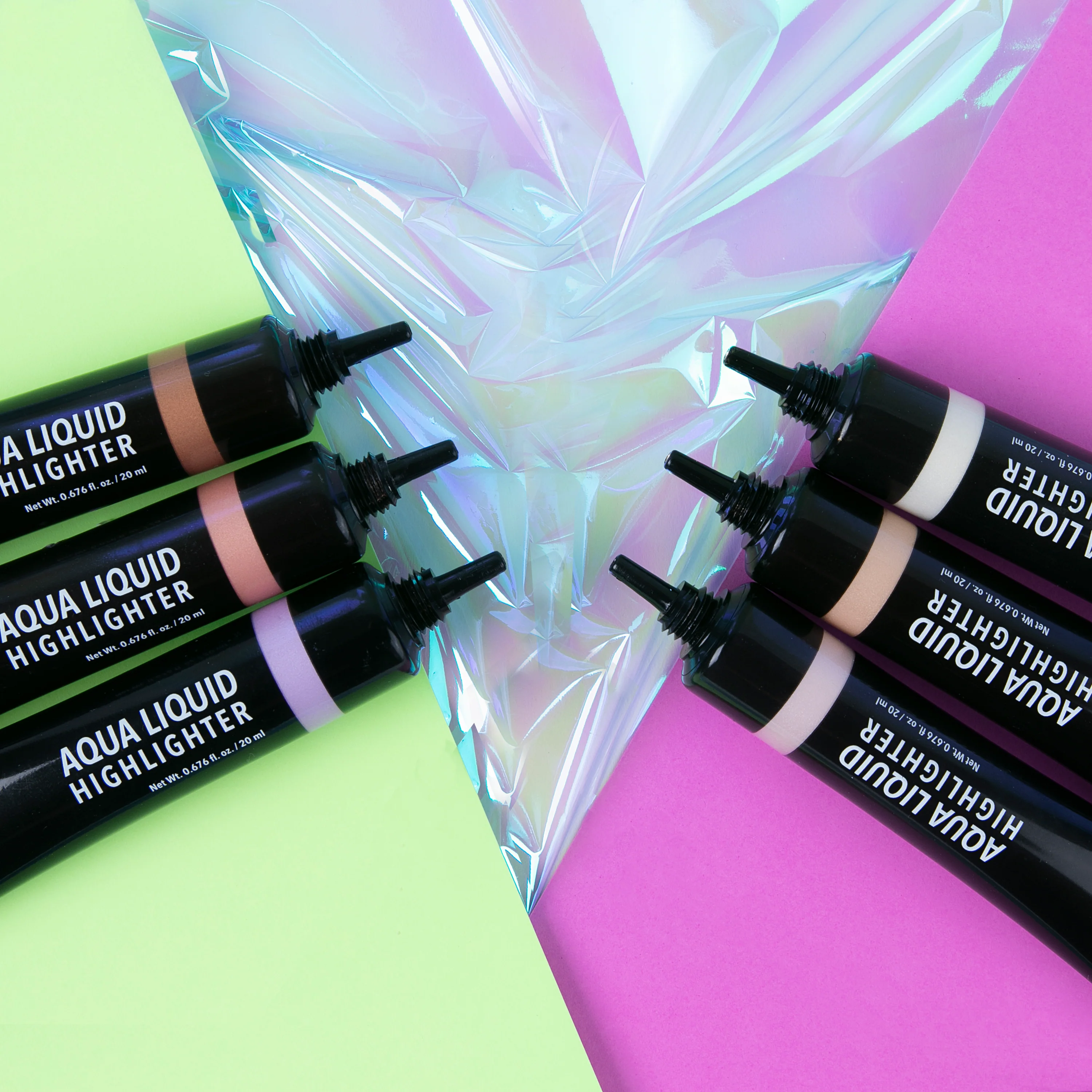 874-Aqua-Liquid-Highlighter-005-Breeze-Bronzed-4.webp Aqua Liquid Highlighter (005, Breeze Bronzed)